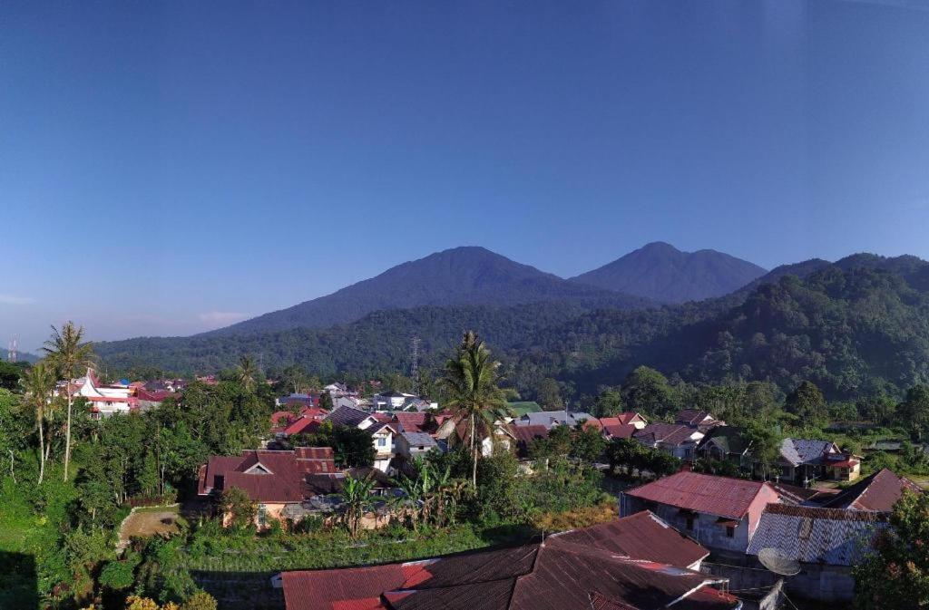 Rangkayobasa Hotel Padang Panjang Bukittinggi Exterior photo