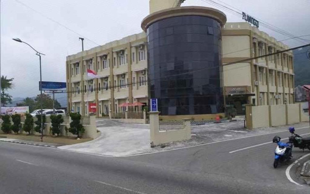 Rangkayobasa Hotel Padang Panjang Bukittinggi Exterior photo